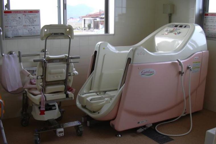 スクーピングバス 「カトレア」